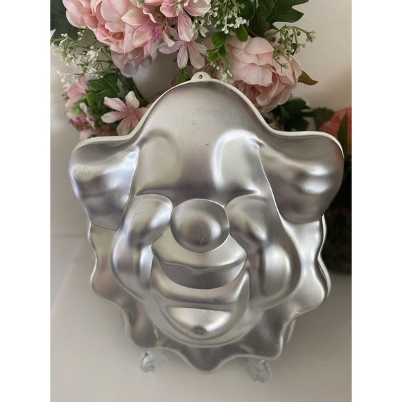 Wilton 1974 Clown Face Cake Pan #502-275 Cake Mold Form Vintage 12"X10"X2" EUC - Picture 1 of 16